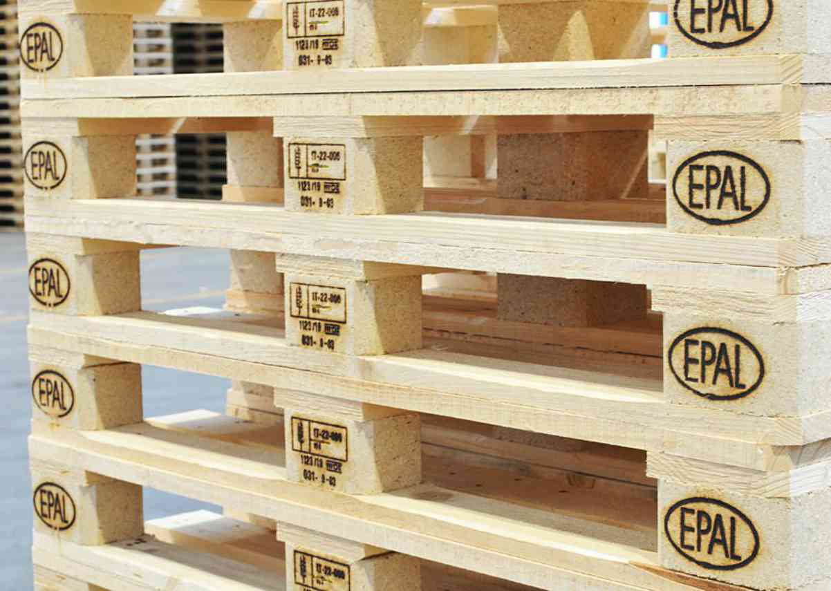 Riciclare il pallet per decorazioni natalizie 2