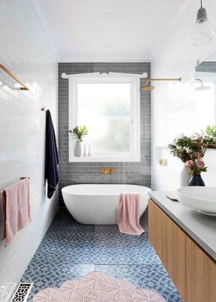 Come arredare un bagno lungo e stretto