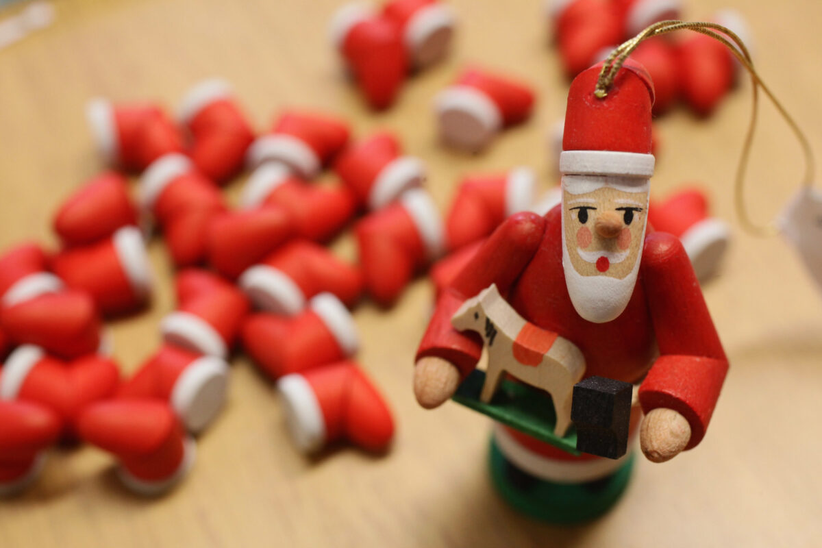 Saxon Artisans Prepare Christmas Delights