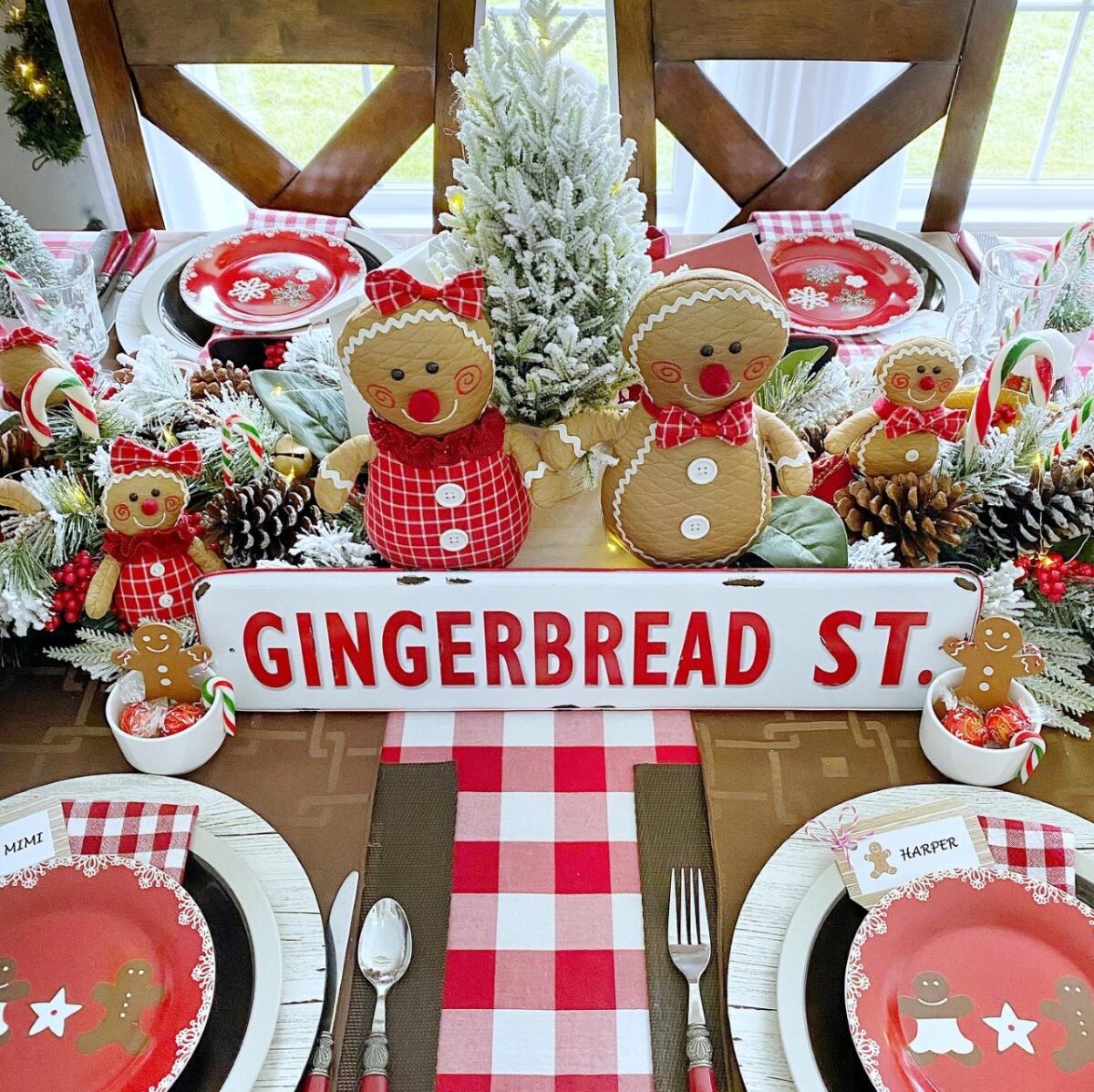 Apparecchiare la tavola di Natale in modo creativo Apparecchiare la tavola di Natale in modo creativo