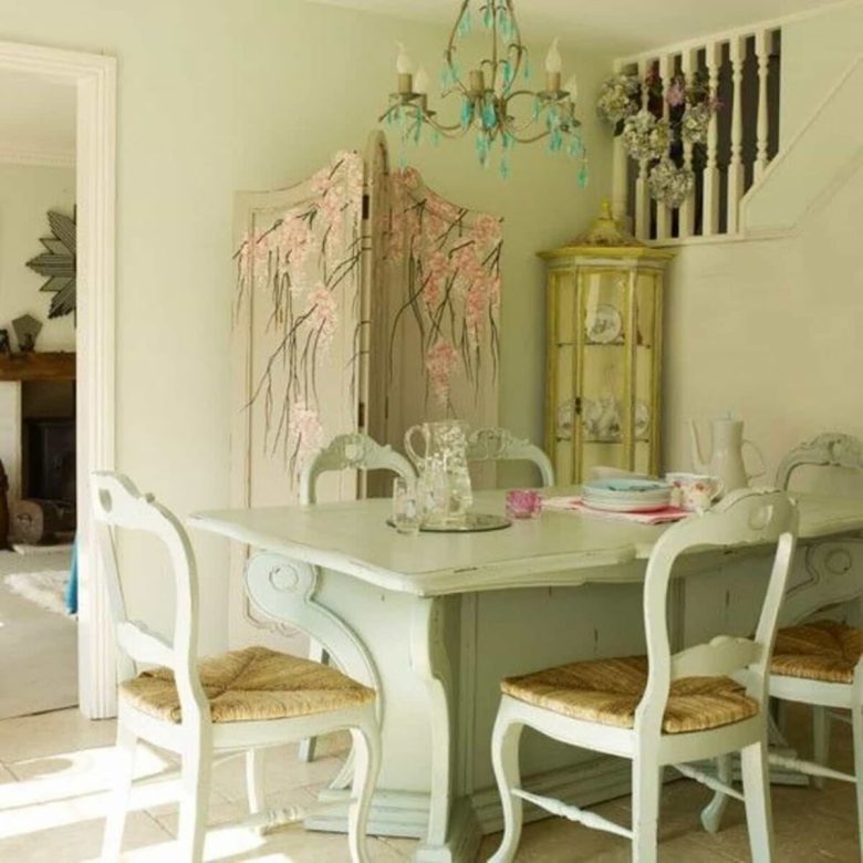 10-idee-e-foto-di-tavoli-in-stile-shabby-chic-06