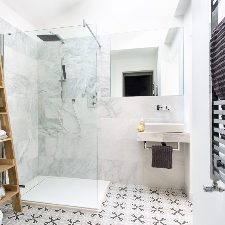10-idee-e-foto-per-abbellire-un-bagno-piccolo-04