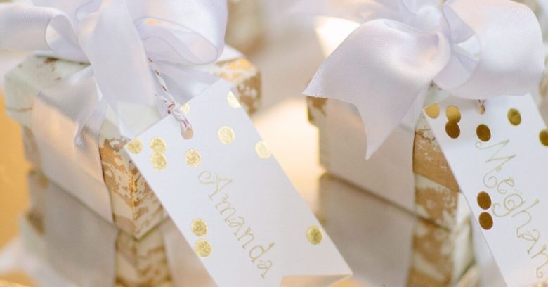 10-idee-e-foto-per-creare-un-pacchetto-regalo-02