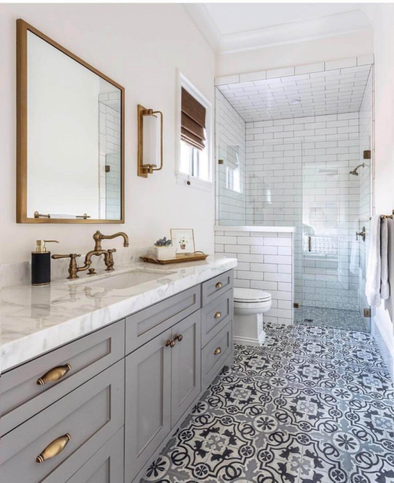 bagno-rettangolare-10-idee-e-foto-di-arredo-05