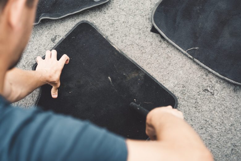 Exhaustively cleaning car mats