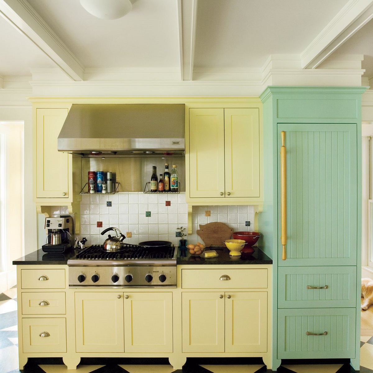 Cucina piccola: 10 idee e foto di colori ideali