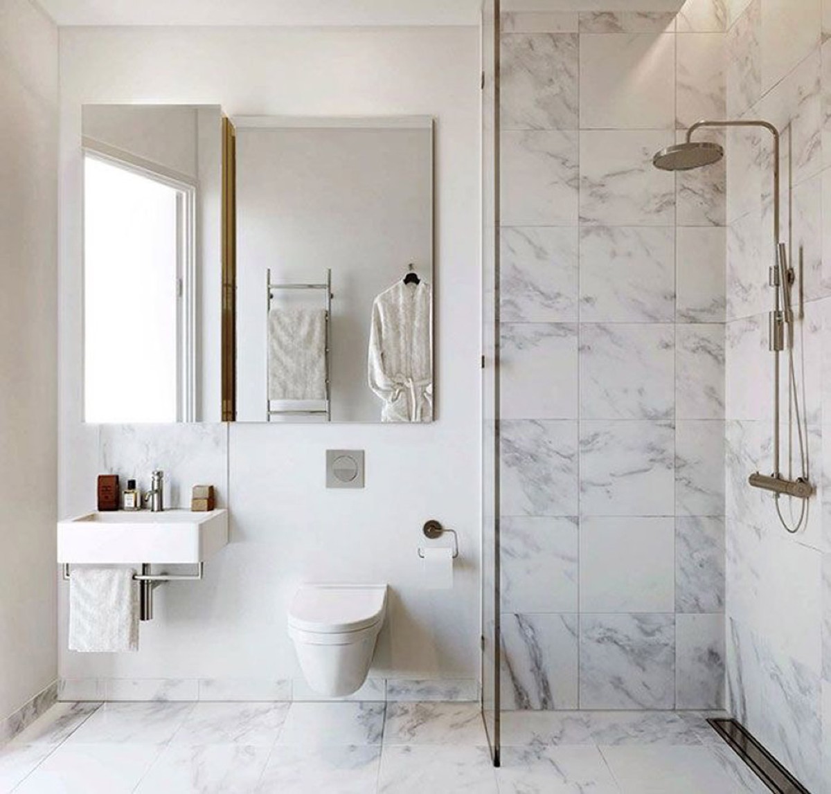 10 trucchi per rendere luminoso il bagno idee e foto 12