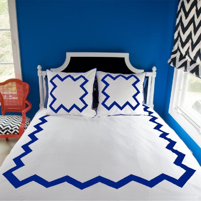 camera-letto-pareti-color-cobalto-idee-foto-1