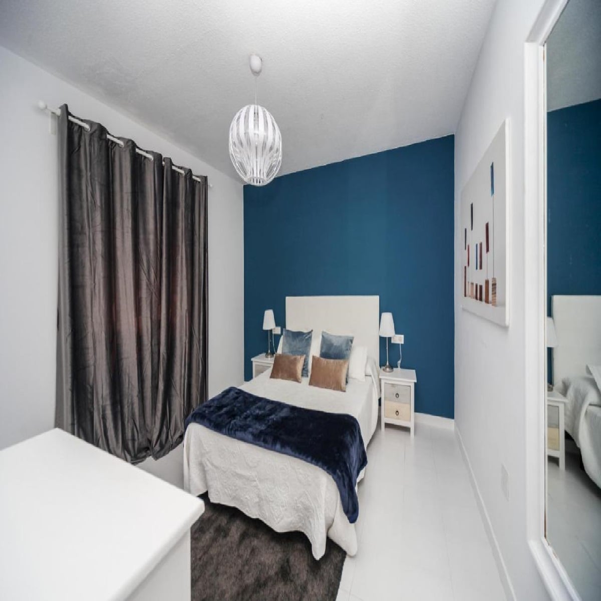 Galleria foto 'Camera da letto pareti color cobalto: 10 idee e foto' - foto 11