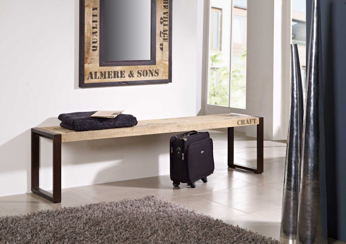 Come arredare un ingresso in stile industriale