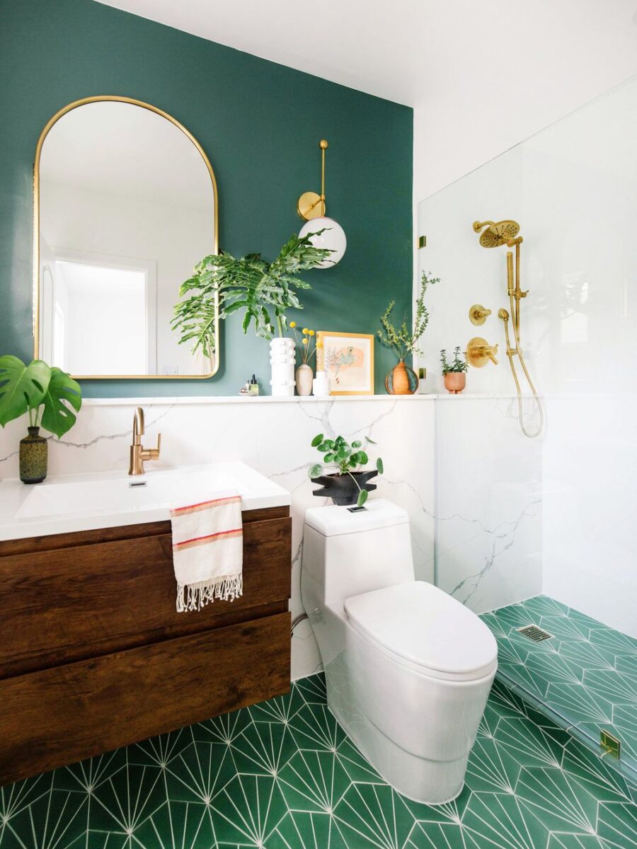 Tropical-Bathroom-decor-via-oldbrandnew