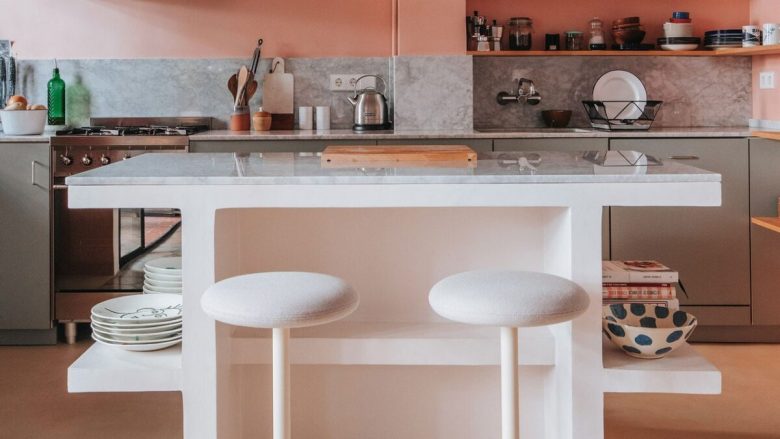 sgabelli-per-l-isola-in-cucina-10-idee-e-foto-11
