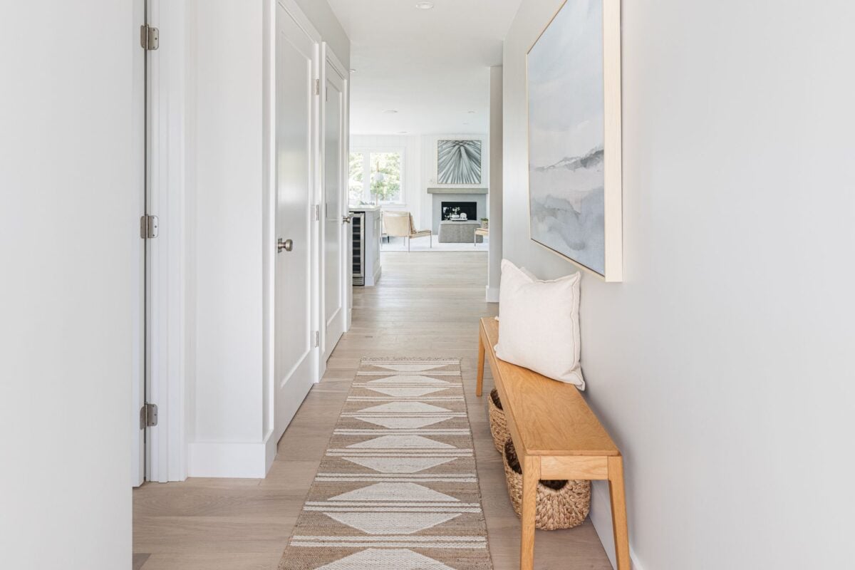 Arredare un ingresso lungo: 10 idee e foto