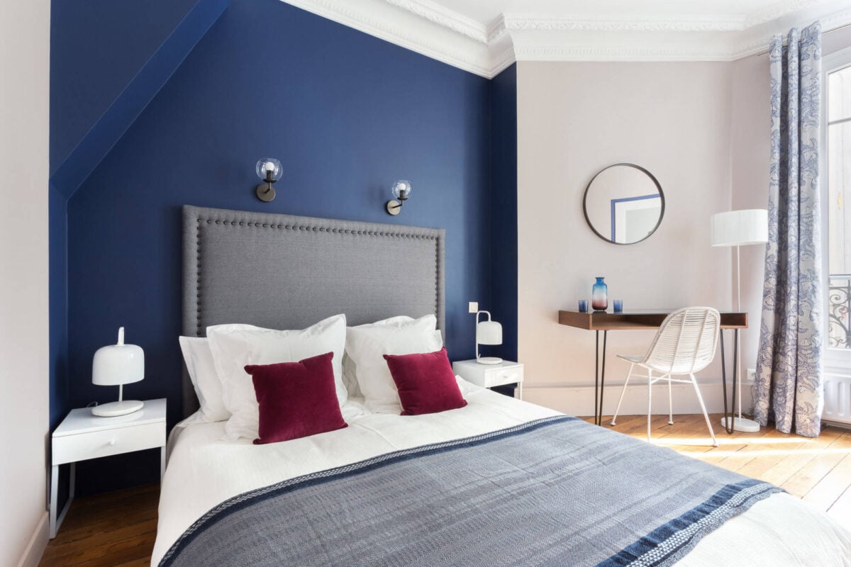 Camera da letto pareti color indaco: 10 idee e foto