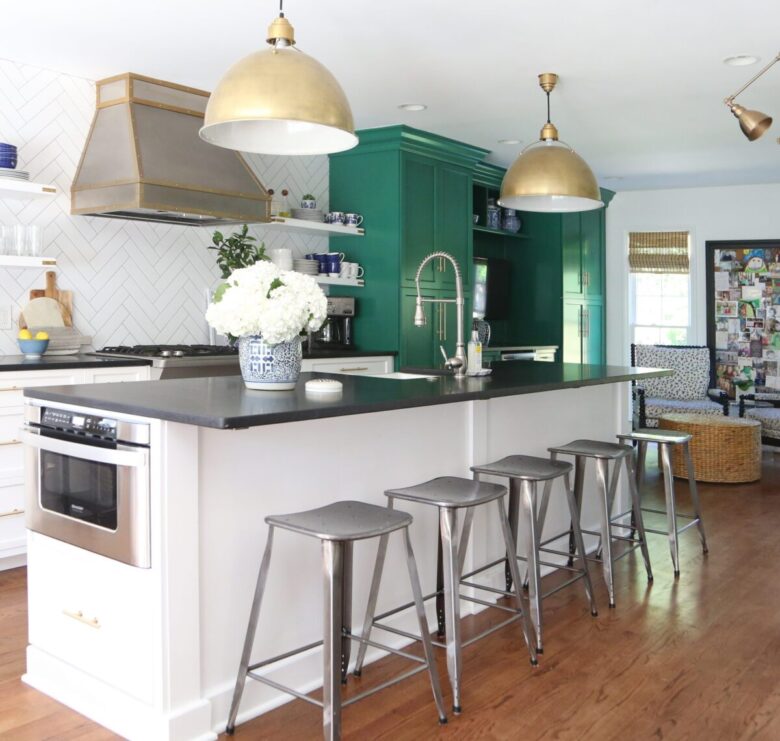 Cucina pareti color giada: 10 idee e foto