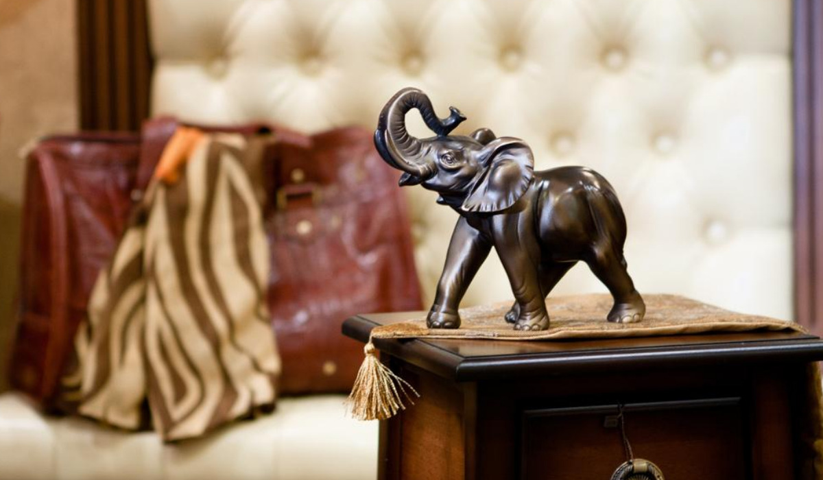 Arredare casa con statue di legno: 10 idee e foto