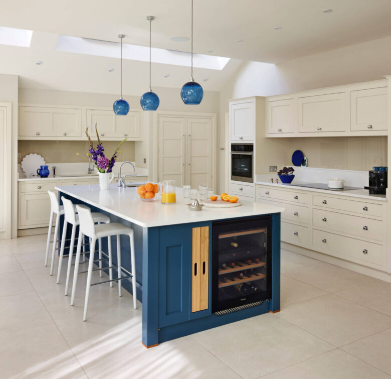 Cucina pareti color crema: 10 idee e foto