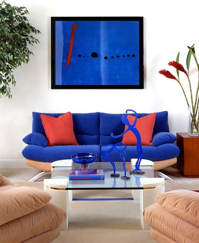 10 idee e foto di blu Klein per il soggiorno