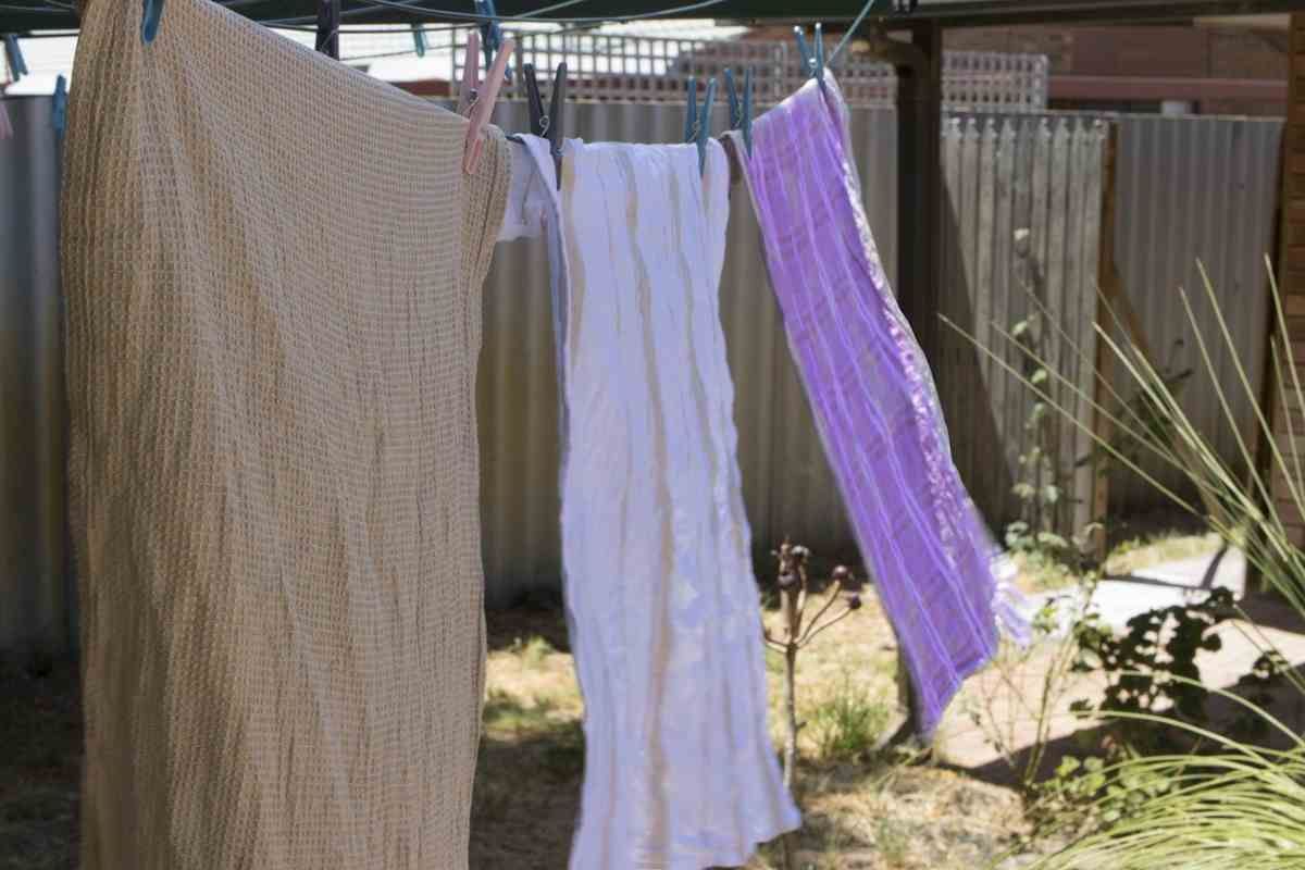 Pulire biancheria cucina e tavola: 3 idee e metodi naturali