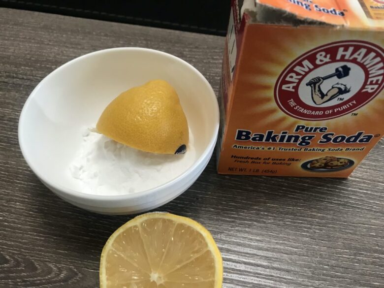 Pulire la cucina: 6 soluzioni veloci e bio