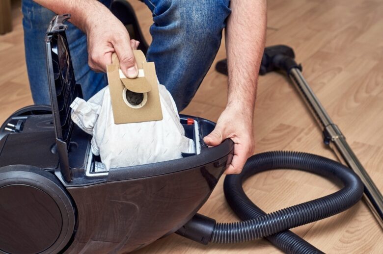 Pulire l&#8217;aspirapolvere: 5 errori che facciamo tutti