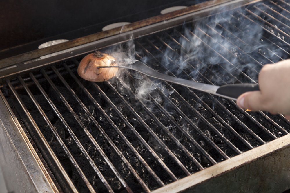 Pulire il barbecue: 5 idee e modi naturali