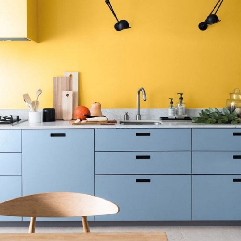 Pareti cucina color giallo segnale: 10 nuovissime idee e foto