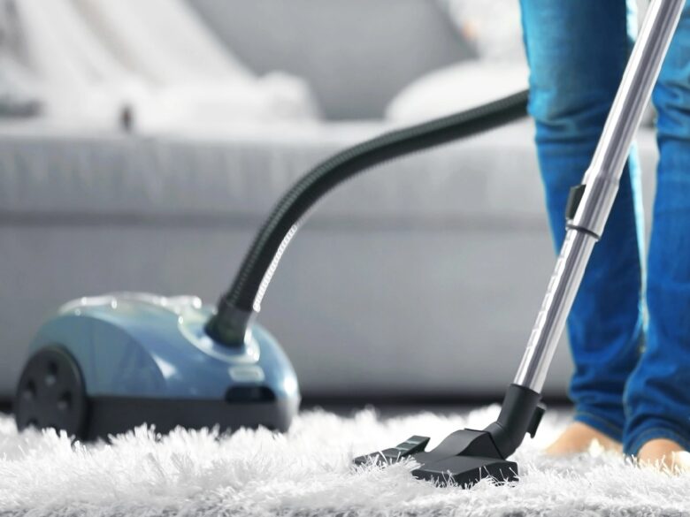 Choosing a vacuum cleaner: 10 important rules, cost and benefits