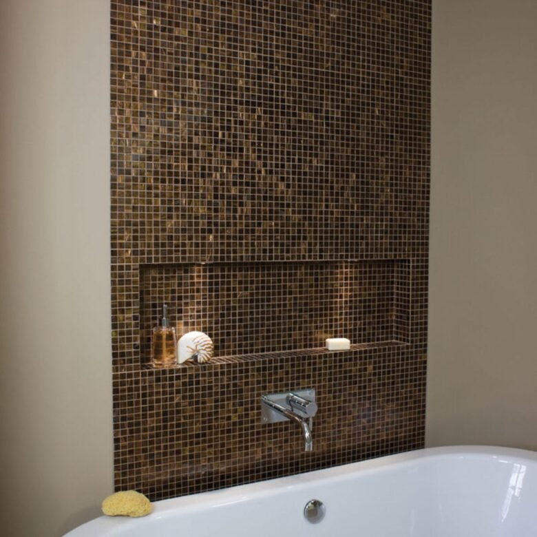 Bagno pareti color mogano: 10 idee e foto