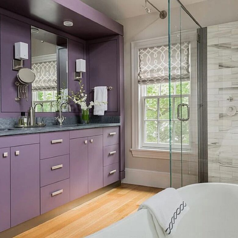 Pareti bagno color fucsia bordesto lillato: 10 idee e foto innovative