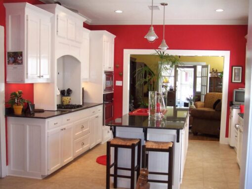Cucina pareti color mogano: 10 idee e foto