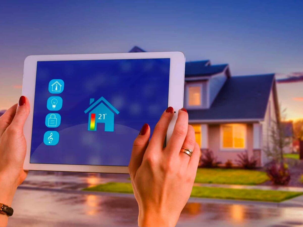 Risparmio energetico: la domotica che aiuta il portafoglio Risparmio energetico: la domotica che aiuta il portafoglio