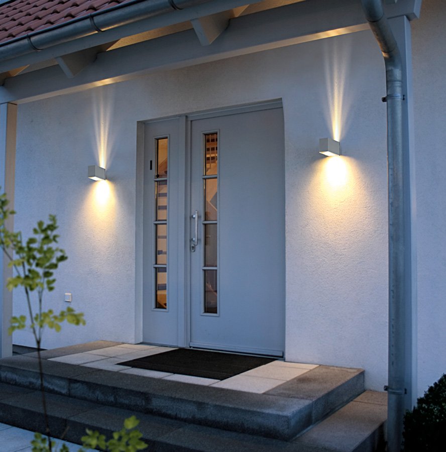 Le lampade LED fanno male alla vista? La risposta della scienza Le lampade LED fanno male alla vista? La risposta della scienza