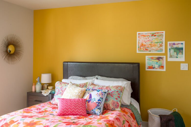 Pareti color giallo miele