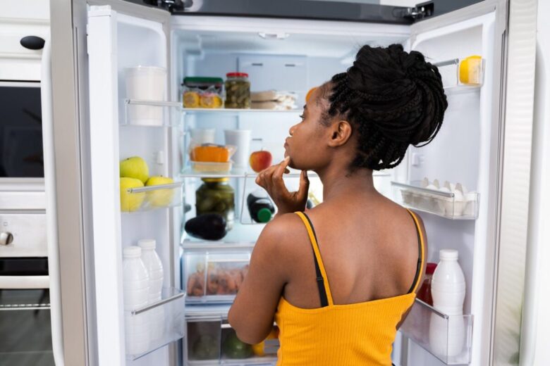 Ecco come delle semplici bottiglie aiutano a dimezzare i consumi del frigo Ecco come delle semplici bottiglie aiutano a dimezzare i consumi del frigo