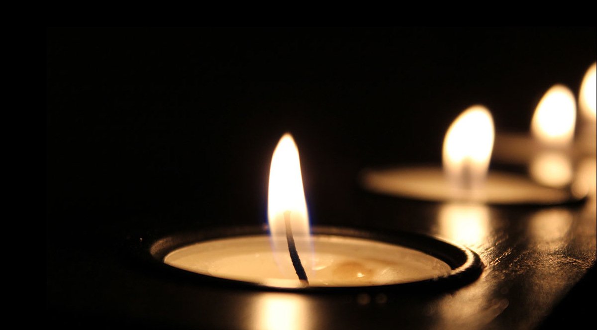 Risparmio in bolletta: nuova luce con le candele a lunga durata Risparmio in bolletta: nuova luce con le candele a lunga durata