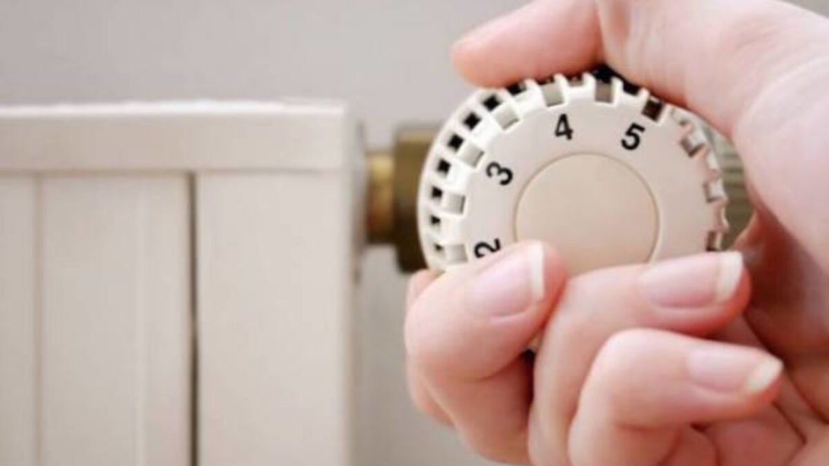 Risparmio in bolletta: stufe e caminetti per ogni tipo di casa Risparmio in bolletta: stufe e caminetti per ogni tipo di casa