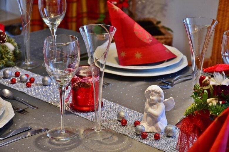 Apparecchiare la tavola di Natale in modo elegante Apparecchiare la tavola di Natale in modo elegante