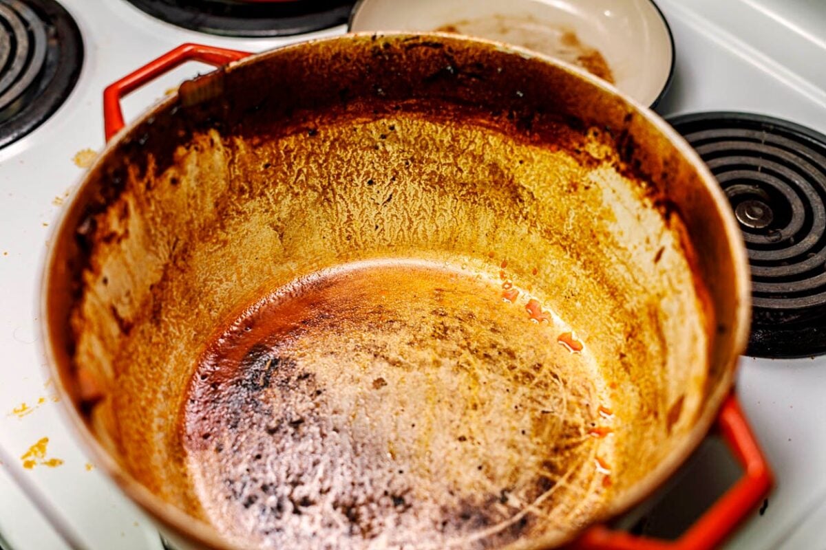 Pentola bruciata? Se utilizzi questo metodo tornerà come nuova Pentola bruciata? Se utilizzi questo metodo tornerà come nuova