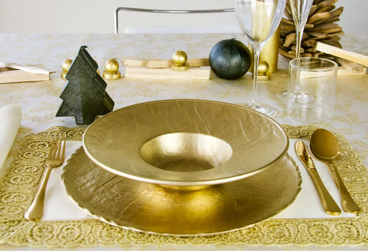 Idee originali per apparecchiare la tavola di Capodanno Idee originali per apparecchiare la tavola di Capodanno