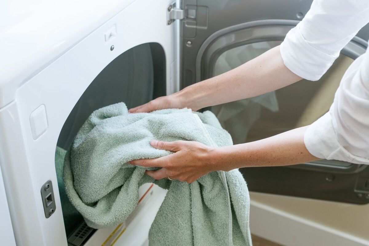 Pulire l’asciugatrice: 5 errori che tutti commettono Pulire l’asciugatrice: 5 errori che tutti commettono