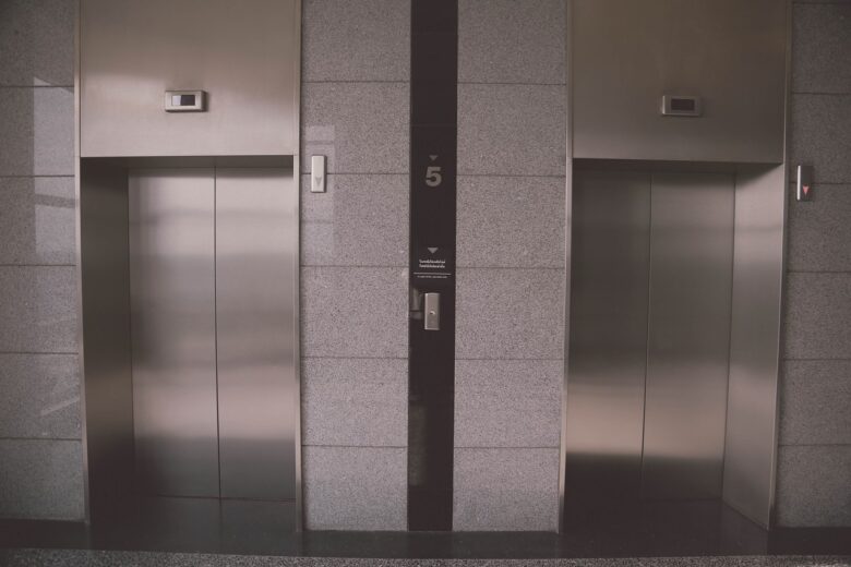 Risparmiare in condominio: quanto consuma un ascensore? Risparmiare in condominio: quanto consuma un ascensore?