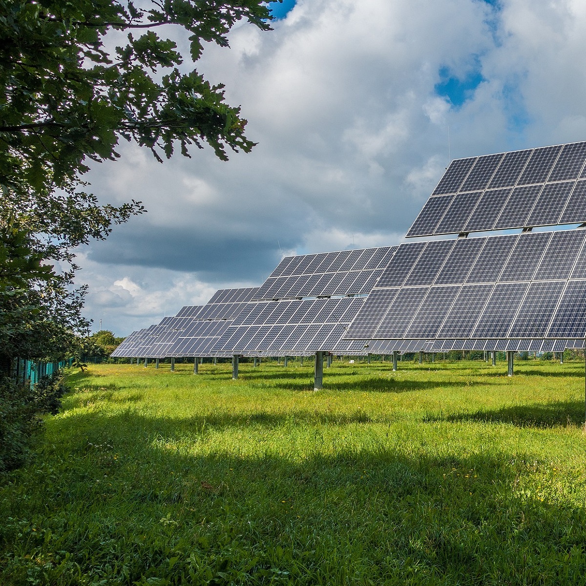 Pannelli fotovoltaici all'aperto Pannelli fotovoltaici all'aperto