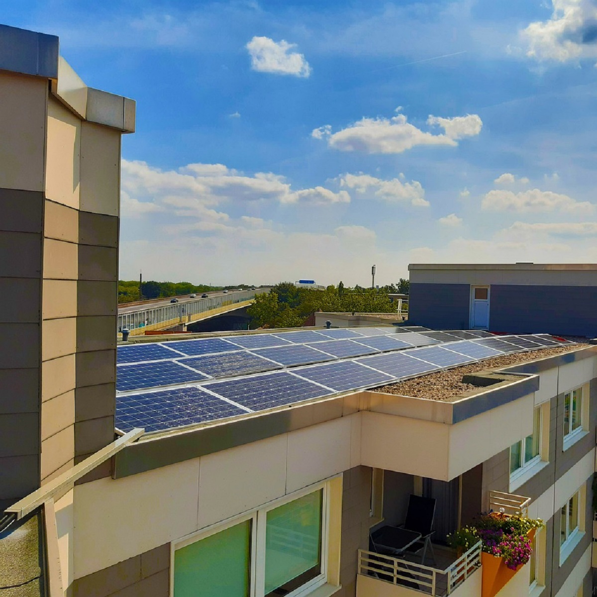 Risparmio in bolletta: conviene il fotovoltaico per il condominio?