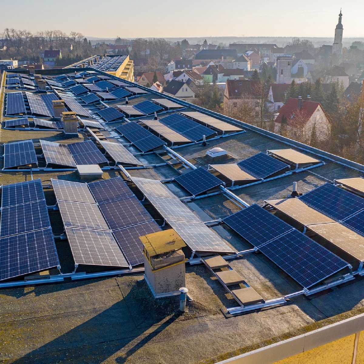 Impianto fotovoltaico tetto condominio Impianto fotovoltaico tetto condominio