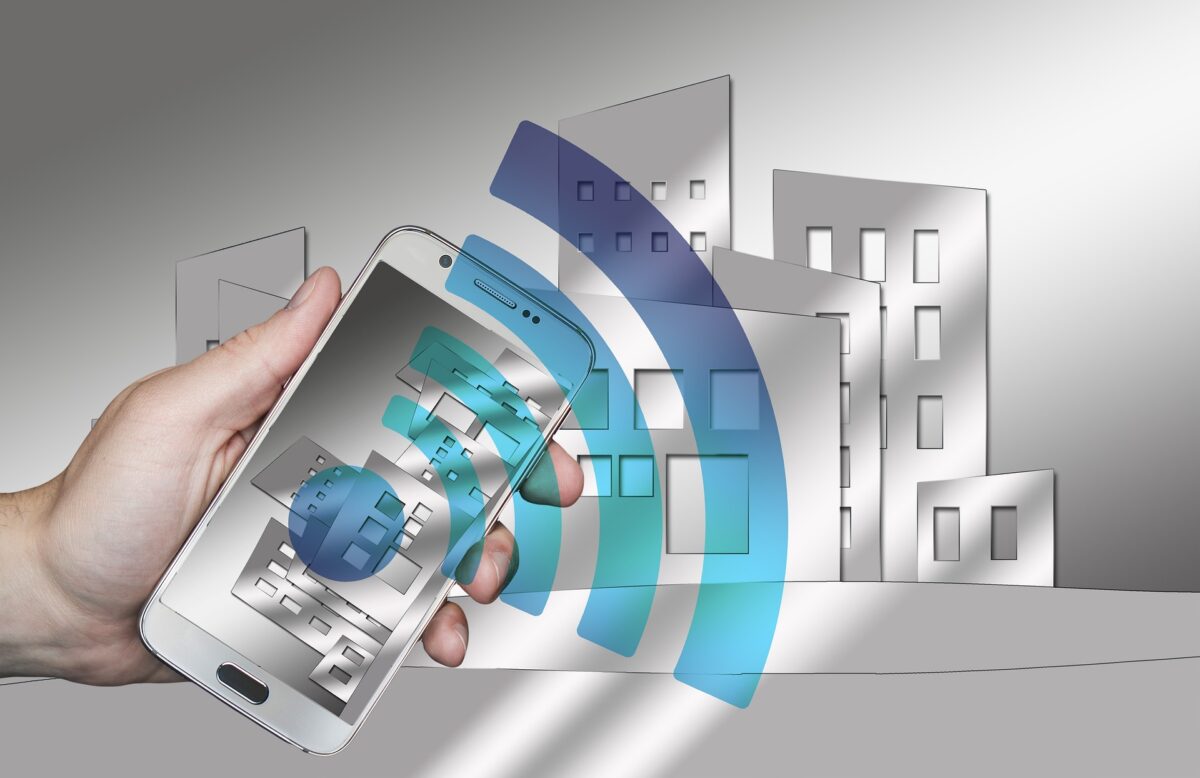 Dal tuo polso possibilità di vedere telecamere interne al vostro appartamento Dal tuo polso possibilità di vedere telecamere interne al vostro appartamento