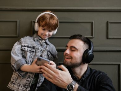 Auguri papà: ecco perché regalare prodotti hi-tech