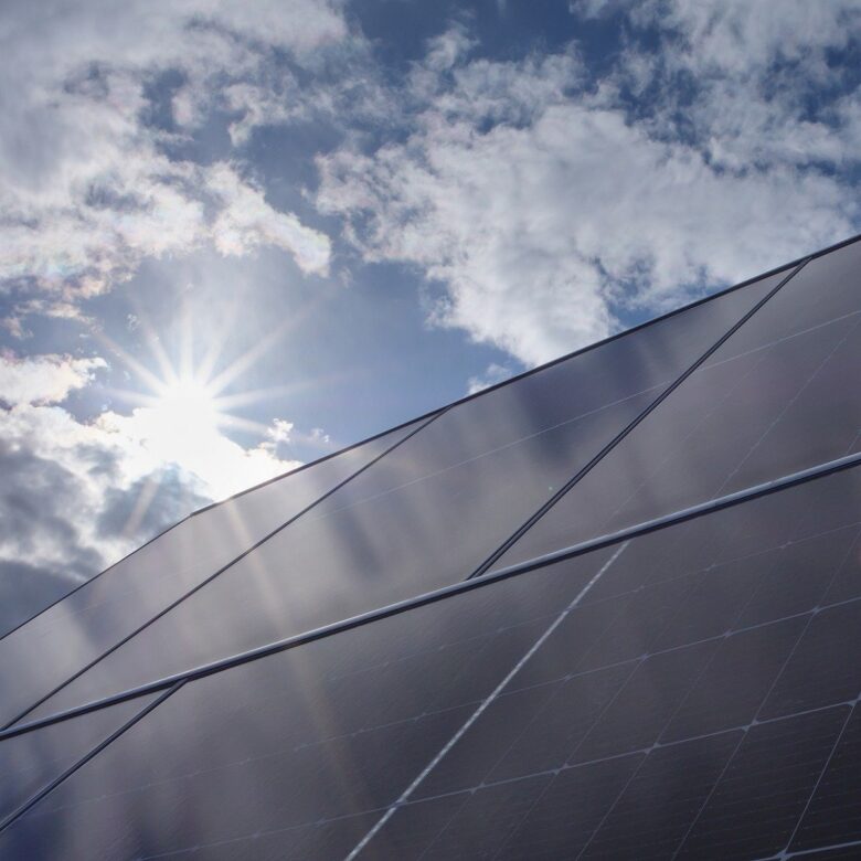 Fotovoltaico autopulente, la svolta del MIT Fotovoltaico autopulente, la svolta del MIT