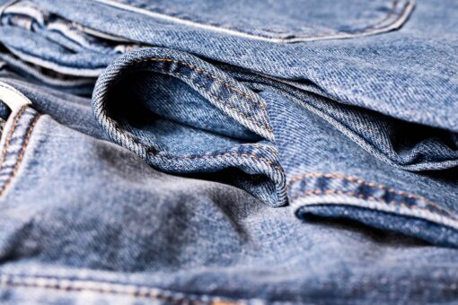 Jeans strappati? Ecco cosa sbagli quando li lavi