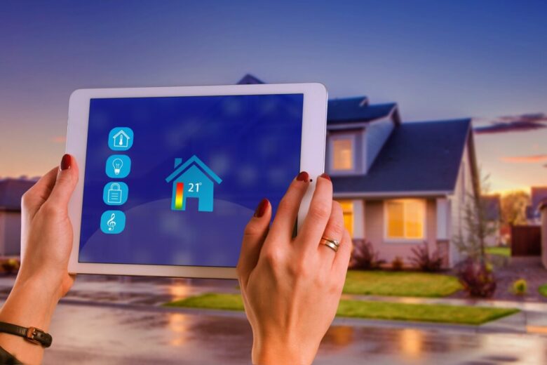 Gestione facile di casa e risparmio sulle bollette, vantaggio domotico Gestione facile di casa e risparmio sulle bollette, vantaggio domotico